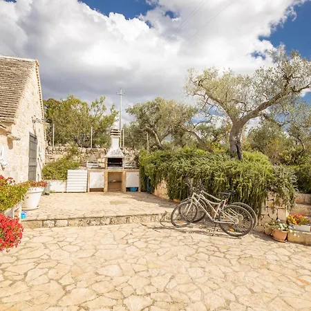 Trullo Gioia Альберобелло